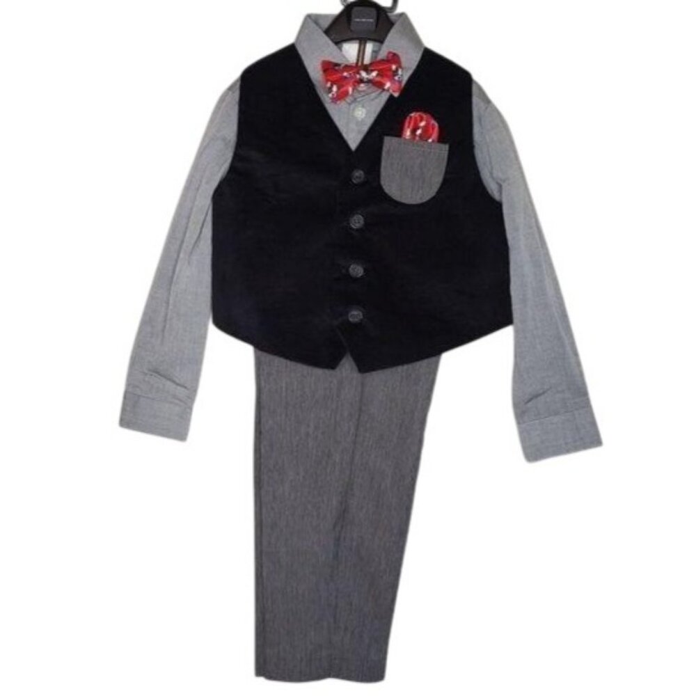 Van Heusen NWT Boys 4-Piece dress suit Vest Set With Dog Bow Tie & Pocket Square